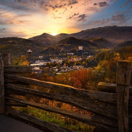 Smoky Mountain Serenity, Amazing Mountain Views 1089 Free Tickets Each Paid Day, Dollywood And More Sevierville Exterior photo
